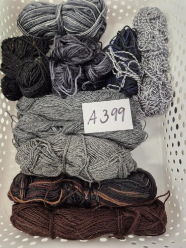 215g ponožkovej priadze