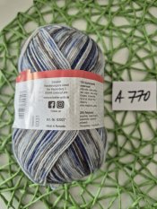 100g ponožkovej priadze