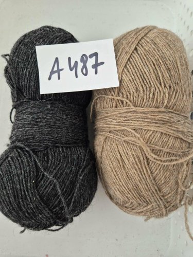 200g ponožkovej priadze