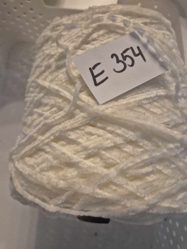 cievka ženilkovej priadze 655g