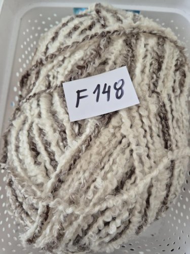 495g