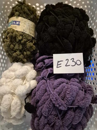 250g pom pom